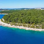 Vallis On The Lungomare, Near The Sea * Pula